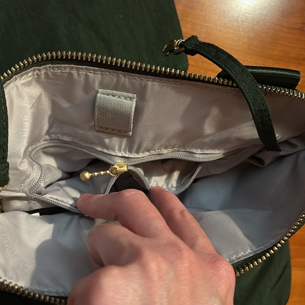 Baggallini crossbody purse olive green - Picture 7 of 11